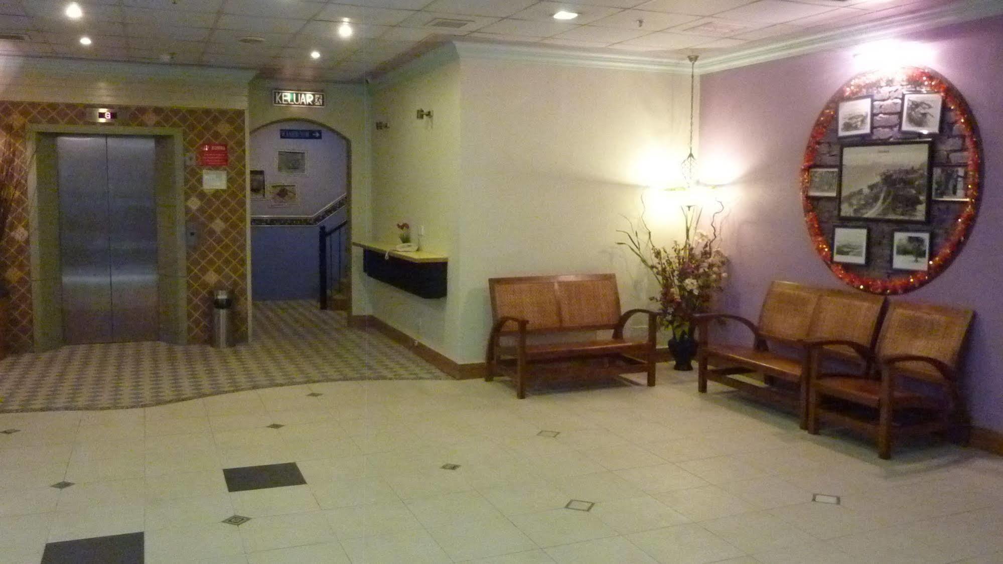 Megah D'Aru Hotel Kota Kinabalu Exterior foto